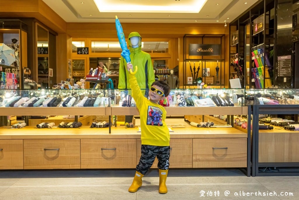台中親子景點．大振豐洋傘文創館（親子DIY雨傘體驗，組裝以及彩繪打造自己獨一無二的雨傘，室內雨天景點）