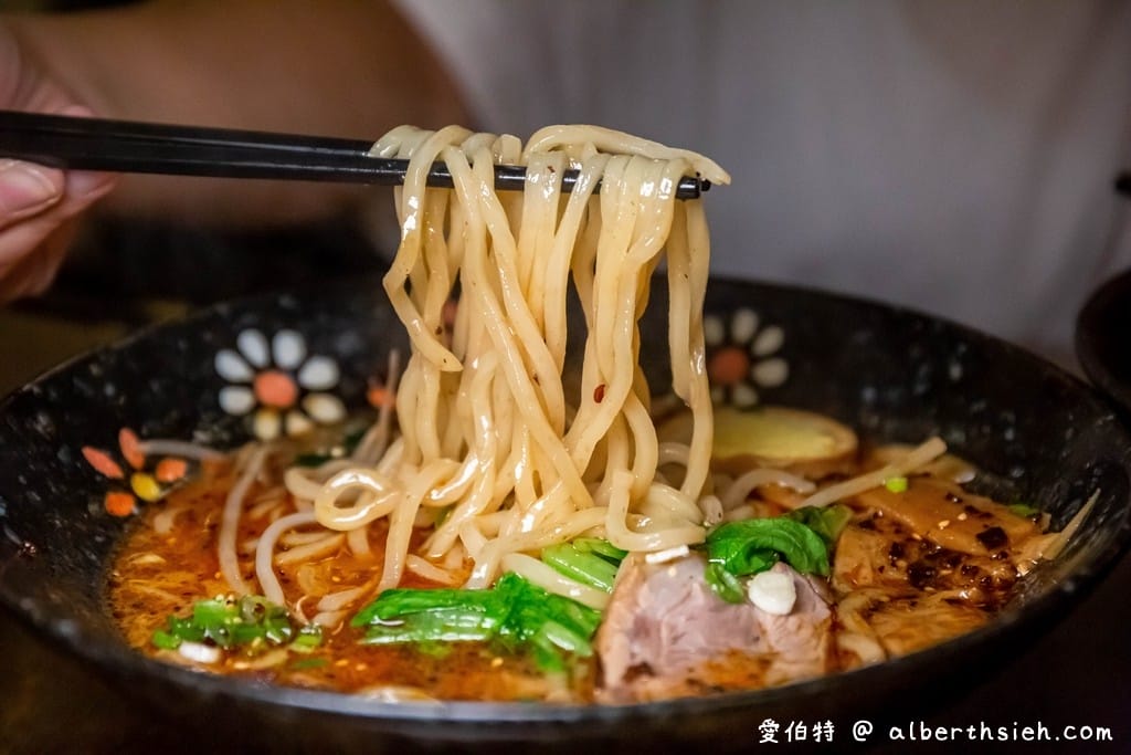 北投必吃美食．滿來溫泉拉麵（新北投捷運站旁，充滿日式懷舊風格，叉燒肉好吃）