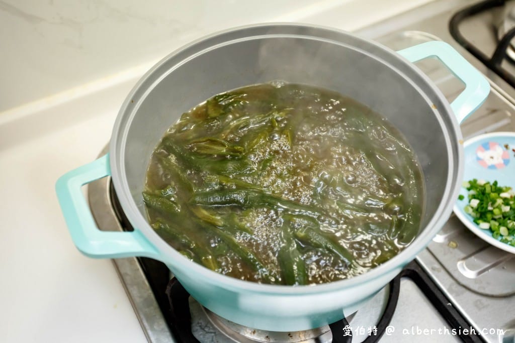 剝皮辣椒雞湯．食譜（微辣中帶點香甜回甘，超開胃）