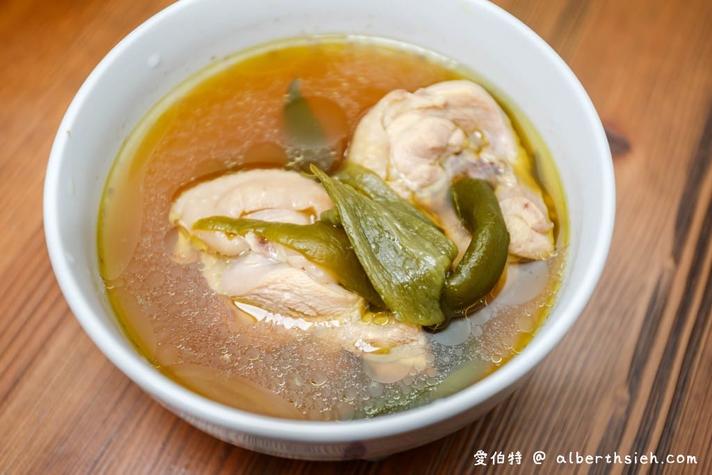 剝皮辣椒雞湯．食譜（微辣中帶點香甜回甘，超開胃）