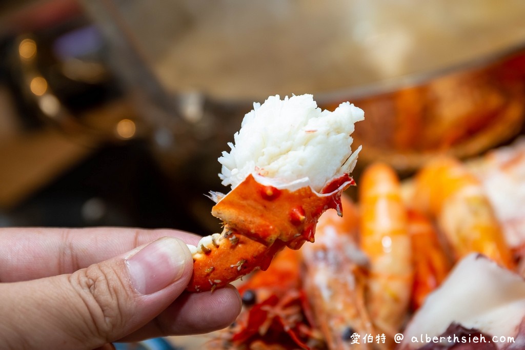 力二帝王蟹吃到飽．桃園美食火鍋吃到飽（帝王蟹和牛生魚片數十種頂級食材讓你吃到不要不要的） @愛伯特