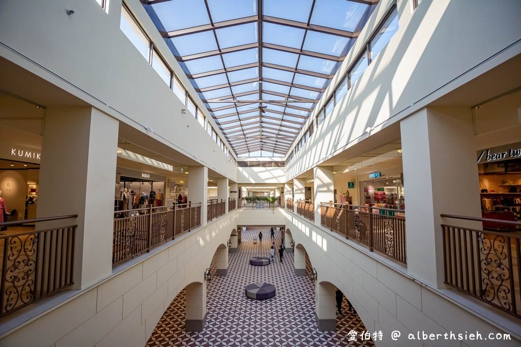 后里麗寶outlet二期．台中OUTLET（義大利異國風情，星巴克鐘樓，吃喝玩樂住一次滿足）