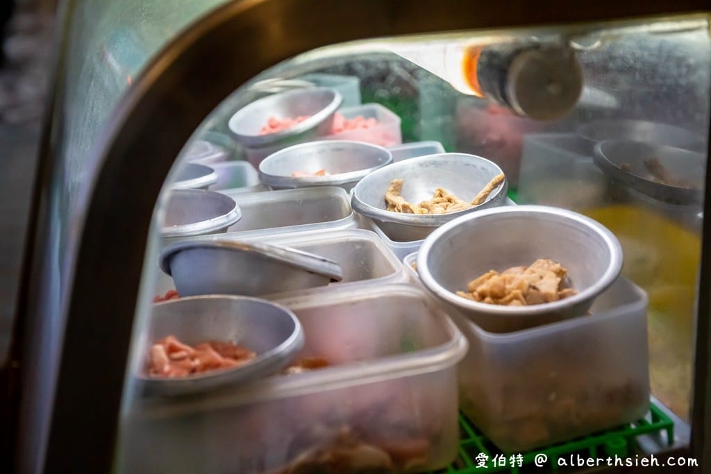 炒味亭炒飯專賣店．桃園美食（加飯不加價，內用白飯吃到飽，台灣炒飯王櫻花蝦炒飯必點）