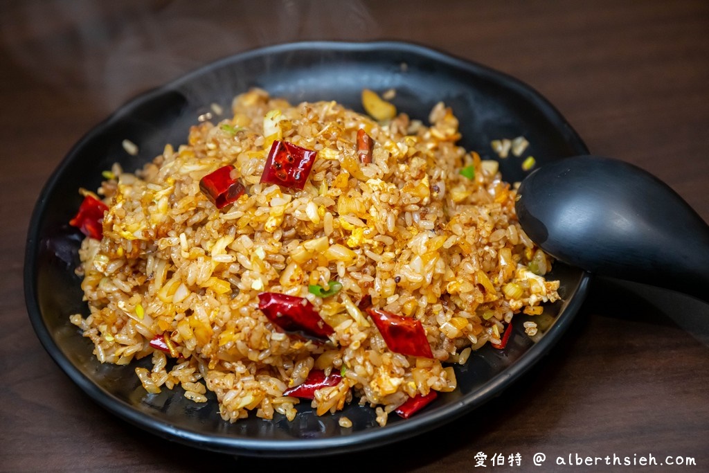 炒味亭炒飯專賣店．桃園美食（加飯不加價，內用白飯吃到飽，台灣炒飯王櫻花蝦炒飯必點） @愛伯特