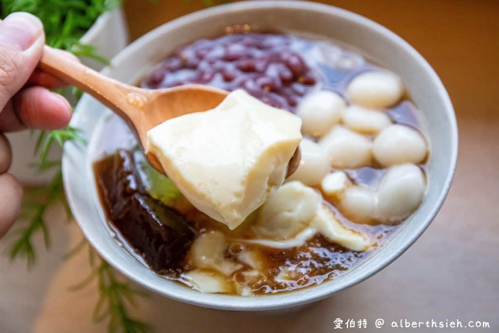 桃園龍潭美食．澎湃豆花龍潭店（豆花/嫩仙草、冰沙、糖水吃到飽的文青風豆花店） @愛伯特