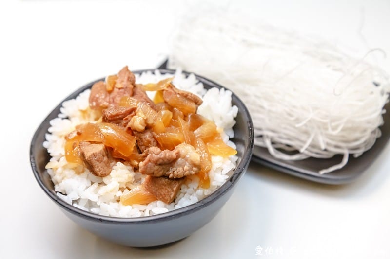 桃園楊梅火鍋超有肉涮涮屋（主打天然高湯，肉盤份量大肉質海鮮都很優質，極推麻辣湯頭）