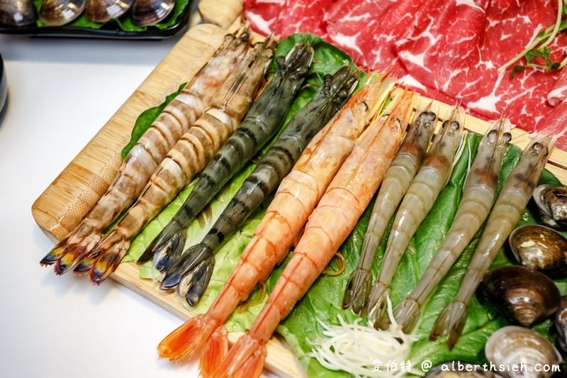 桃園楊梅火鍋超有肉涮涮屋（主打天然高湯，肉盤份量大肉質海鮮都很優質，極推麻辣湯頭）
