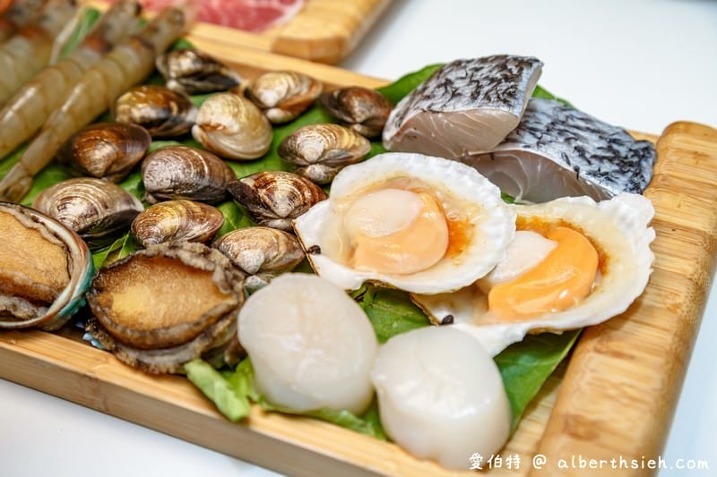 桃園楊梅火鍋超有肉涮涮屋（主打天然高湯，肉盤份量大肉質海鮮都很優質，極推麻辣湯頭）
