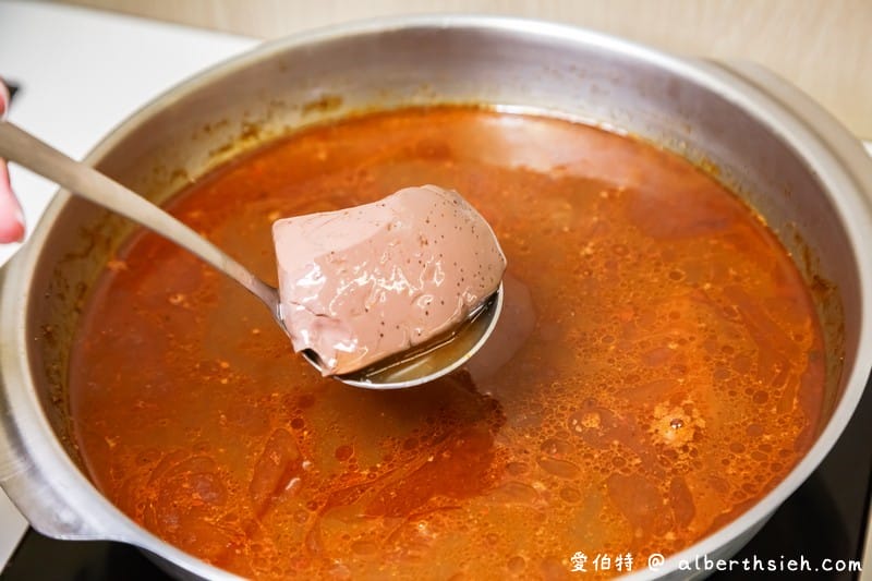 桃園楊梅火鍋超有肉涮涮屋（主打天然高湯，肉盤份量大肉質海鮮都很優質，極推麻辣湯頭）