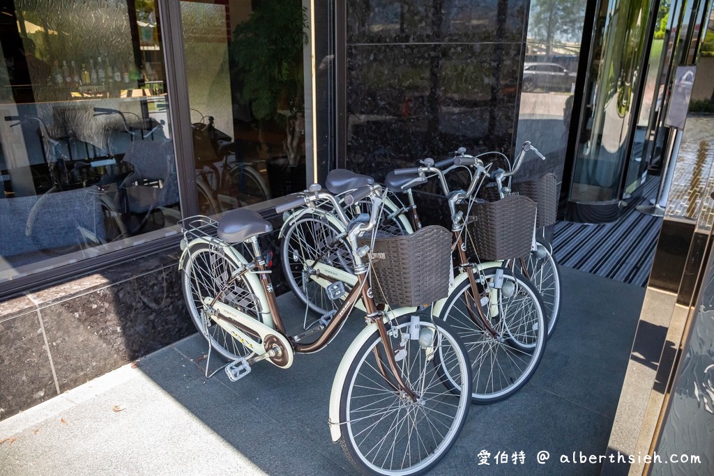 嘉義親子飯店．新悦花園酒店（旋轉木馬、足球場、賽車場小孩超好放電） @愛伯特