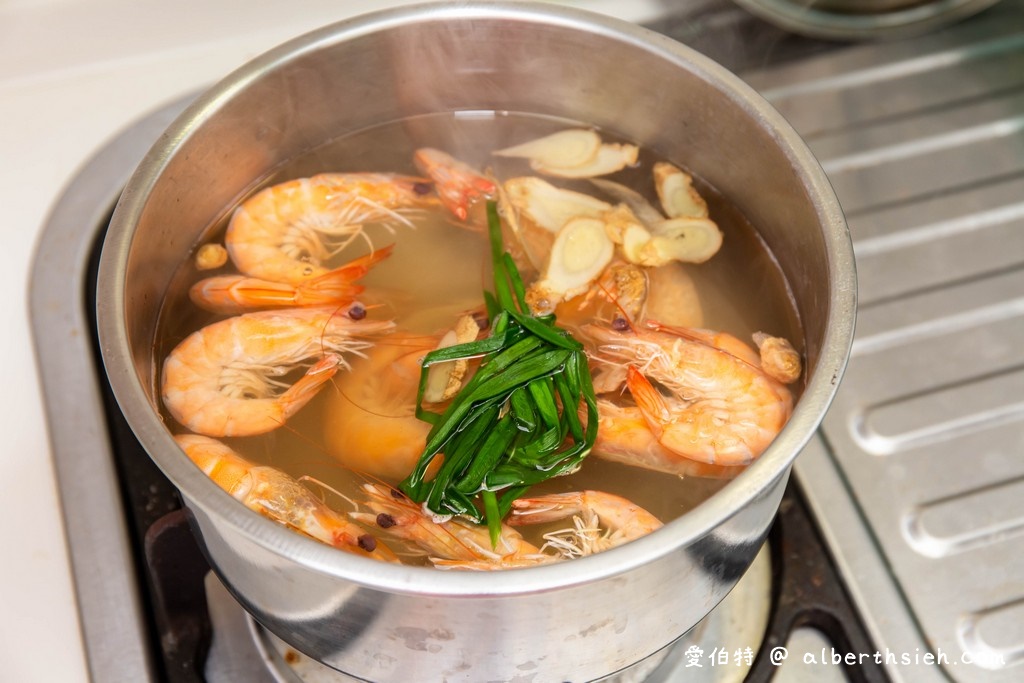 冰鎮啤酒蝦．食譜（啤酒配上鮮甜彈牙的蝦肉超美味） @愛伯特