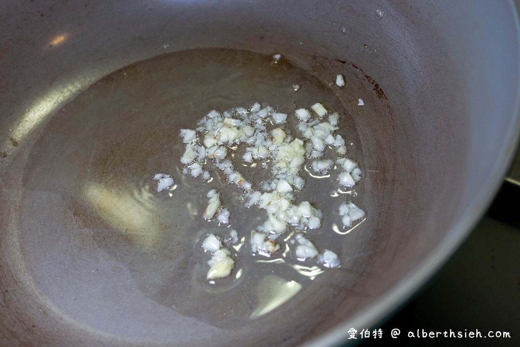 青龍辣椒炒豆豉小魚乾．ARIES食譜（脆口還帶點甜味以及香氣，非常下飯的料理） @愛伯特