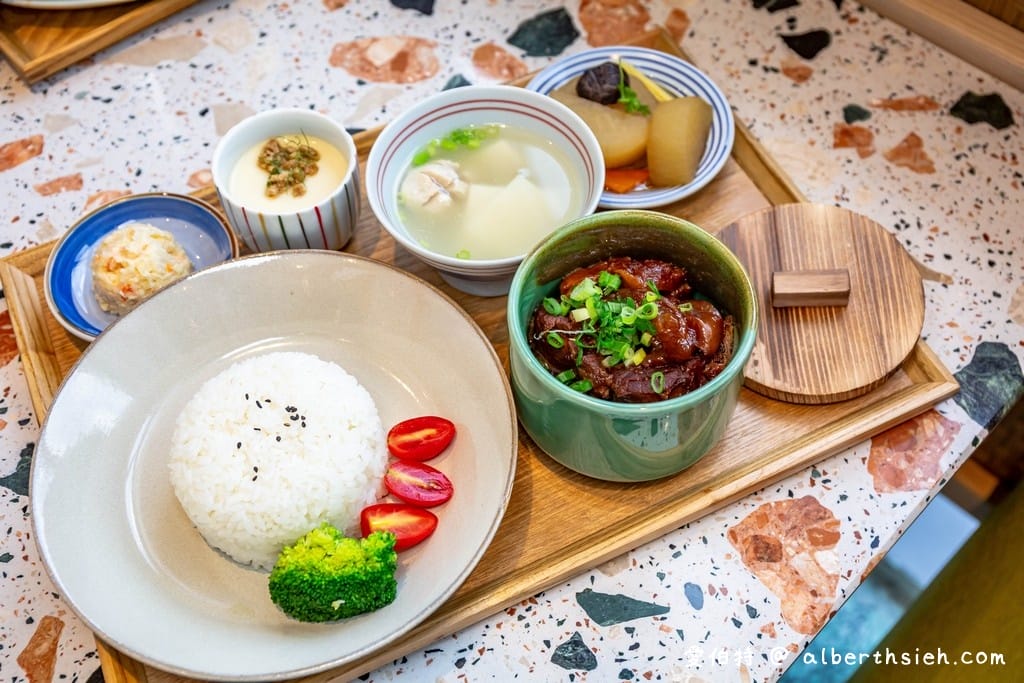 湯明茶樓桃園統領店｜摩登復古茶樓內享用精緻好吃的台菜套餐