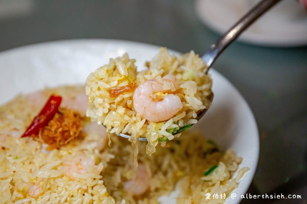 嘉義美食．頤粵軒新悦花園酒店（天鵝千層蘿蔔酥餅，稻草西施牛好吃又好拍）