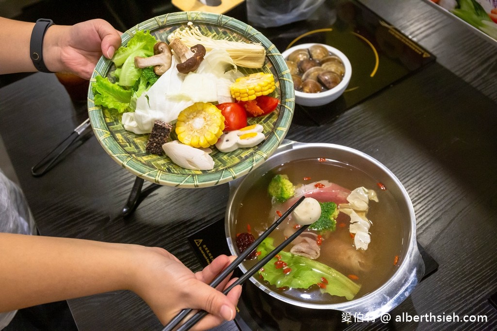 中壢火鍋推薦．麻六味鍋物（30盎司超大肉盤！無肉不歡的朋友吃起來） @愛伯特