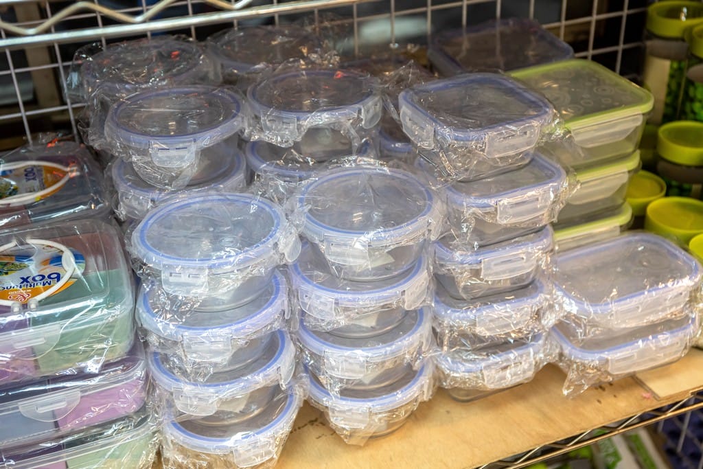 中壢內壢特賣．寢具生活精品特賣會（枕頭兩顆300，韓國不沾鍋150，玻璃保鮮盒50，創意五金39起）