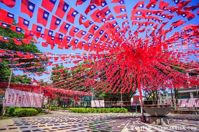 雲南文化公園國旗隧道（國旗屋升旗，青天白日滿地紅國旗旗海飄揚超壯觀）