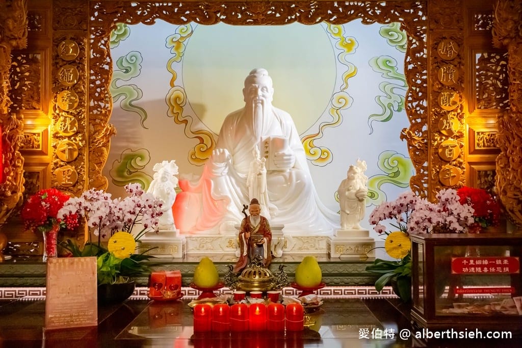 日月潭文武廟．南投關聖帝君廟（氣勢非凡，俯瞰日月潭湖光山色，供奉岳飛孔子月老藥師佛）