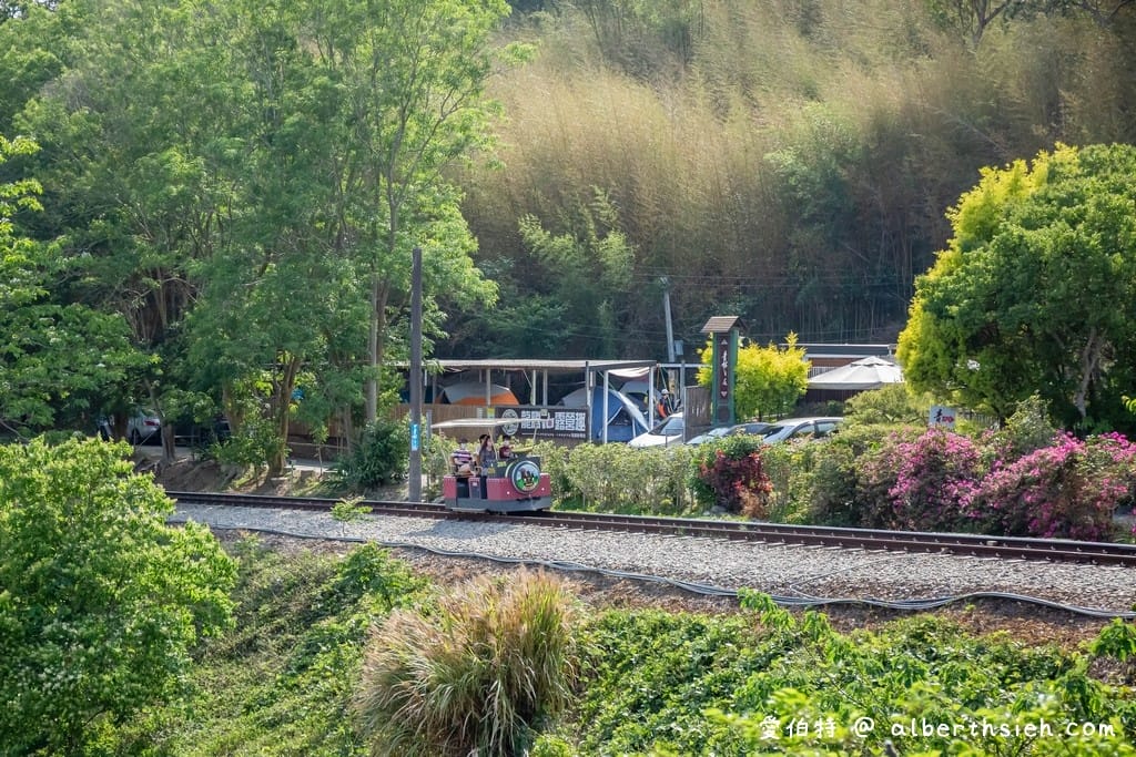 苗栗三義景觀餐廳・青松自在（龍騰斷橋旁，庭院草皮沙坑，親子景觀下午茶咖啡廳）