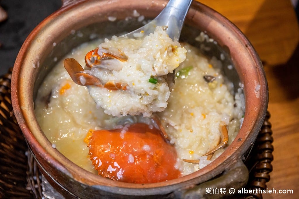 台中麗寶outlet美食．十二月粥品（砂鍋粥還不錯，但一定要在加點其它食材一起煮會更讚！）
