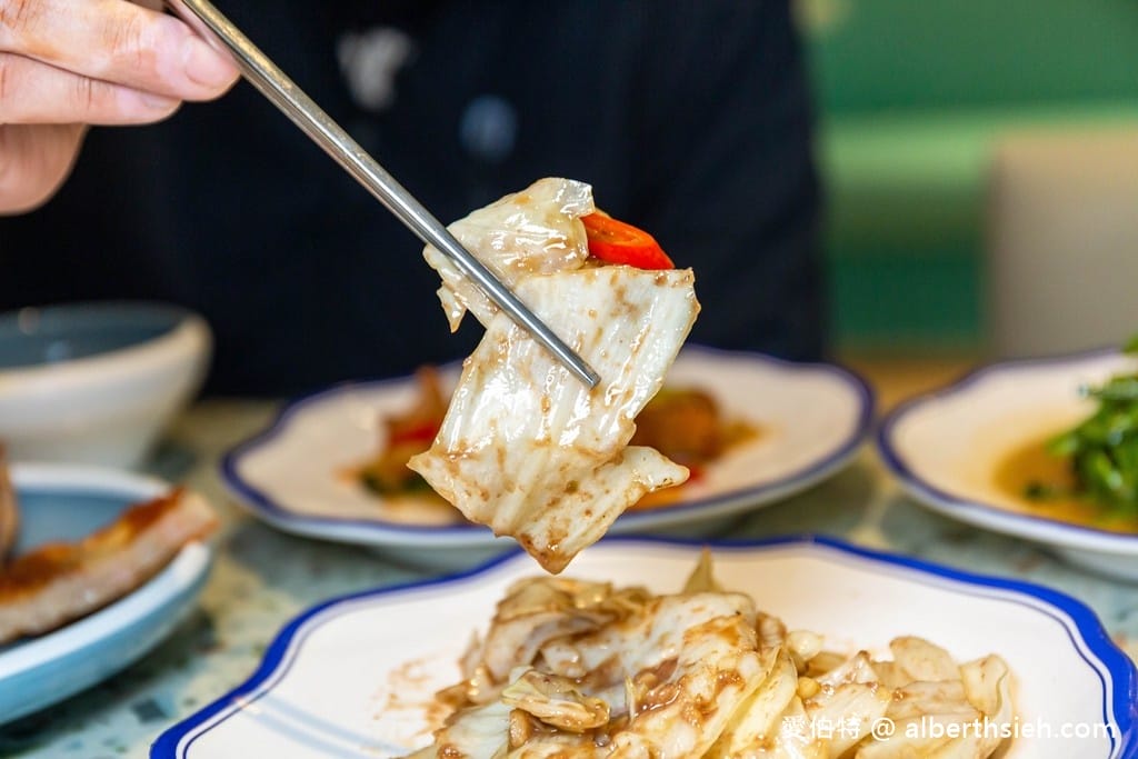 桃園泰式料理吃到飽・太夯泰料理中山店（759起精緻單點吃到飽，50道泰式料理以及70種以上自助吧任你吃）