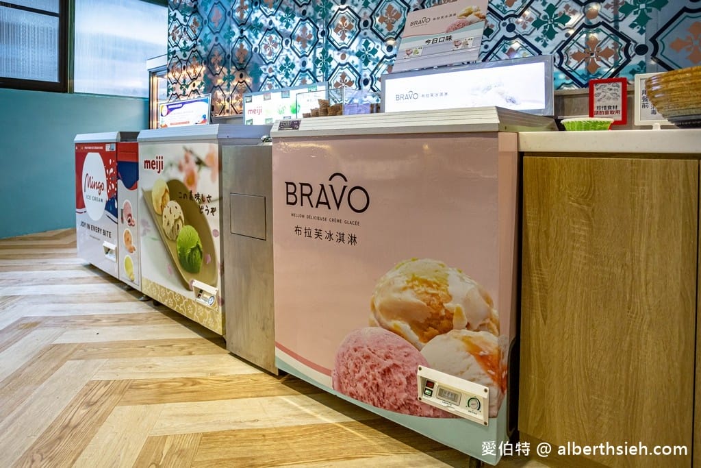 桃園泰式料理吃到飽・太夯泰料理中山店（759起精緻單點吃到飽，50道泰式料理以及70種以上自助吧任你吃）
