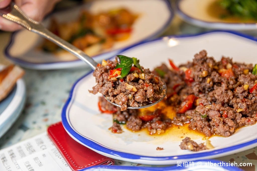 桃園泰式料理吃到飽・太夯泰料理中山店（759起精緻單點吃到飽，50道泰式料理以及70種以上自助吧任你吃）