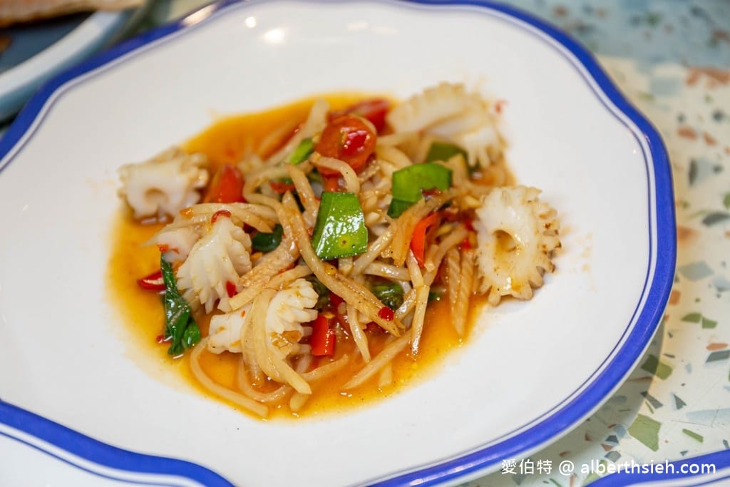 桃園泰式料理吃到飽・太夯泰料理中山店（759起精緻單點吃到飽，50道泰式料理以及70種以上自助吧任你吃）