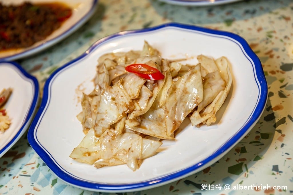 桃園泰式料理吃到飽・太夯泰料理中山店（759起精緻單點吃到飽，50道泰式料理以及70種以上自助吧任你吃）