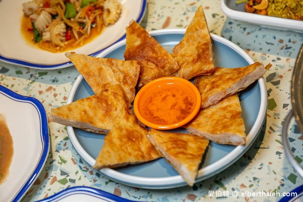 桃園泰式料理吃到飽・太夯泰料理中山店（759起精緻單點吃到飽，50道泰式料理以及70種以上自助吧任你吃）