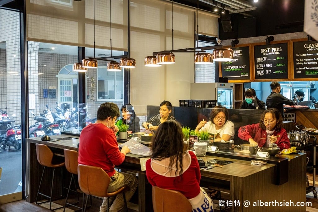 藏王極上鍋物．桃園中壢美食（日本美國澳洲和牛都美味，難怪號稱全台最強和牛海鮮鍋物）