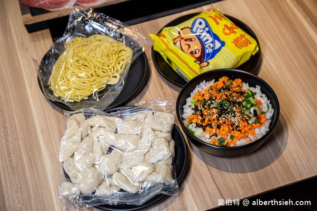 藏王極上鍋物．桃園中壢美食（日本美國澳洲和牛都美味，難怪號稱全台最強和牛海鮮鍋物）