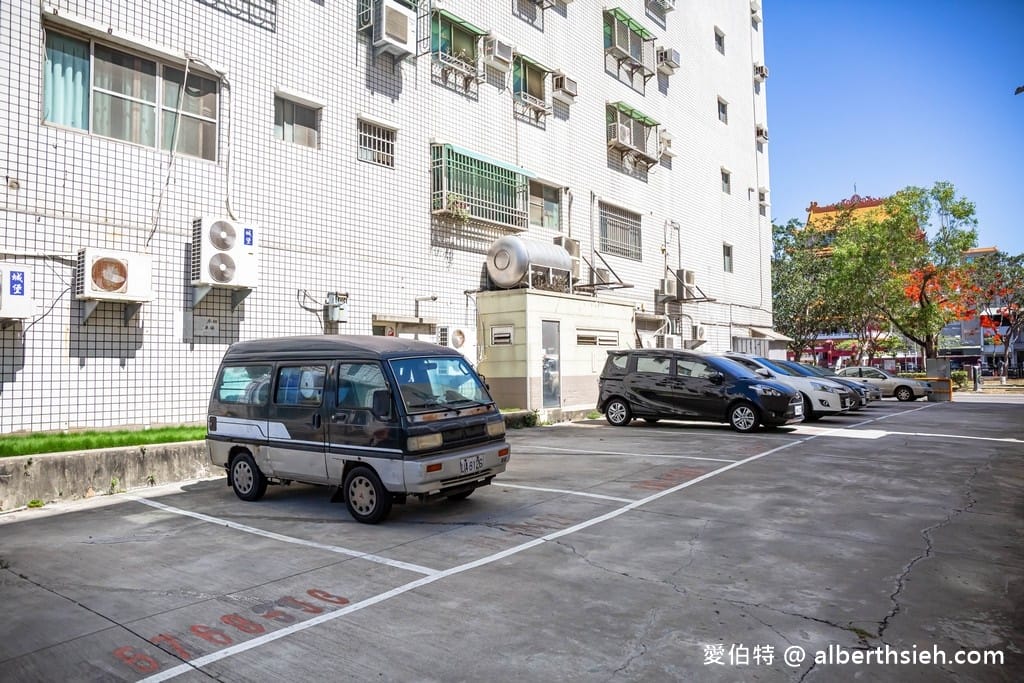 台南親子民宿．台南吾宅親子溜滑梯民宿（房間內就有溜滑梯跟球池，小朋友超high）