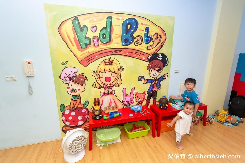 台南親子民宿．台南吾宅親子溜滑梯民宿（房間內就有溜滑梯跟球池，小朋友超high）