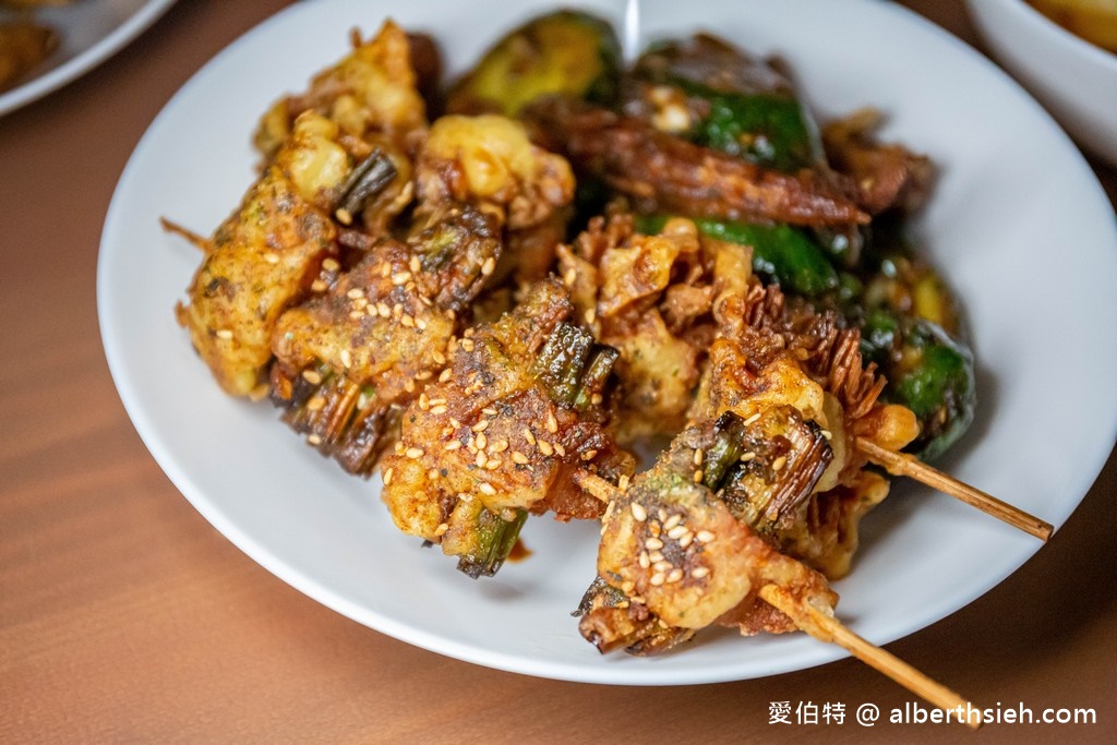 南投魚池日月潭宵夜．麗鳳(品麗)鹽酥雞（獨家沾醬濕式蔥蒜醬，超人氣炸物沒預訂吃不到） @愛伯特