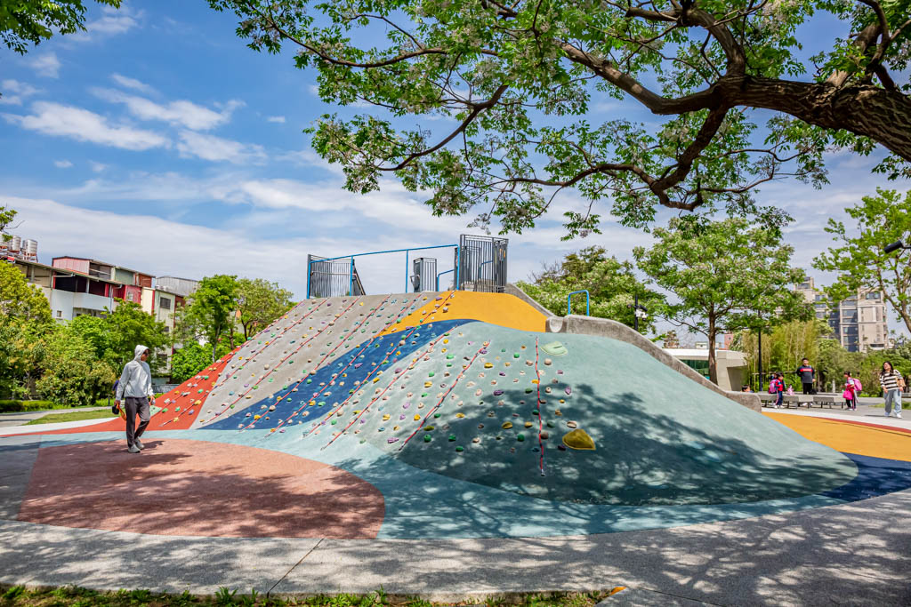 桃園平鎮1895乙未保台紀念公園（乙未之環、希望之泉、沙池、攀岩滑石子溜滑梯） @愛伯特