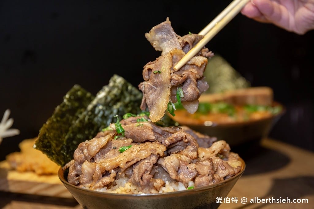 新北林口美食．川牛木石亭（平價燒肉丼飯份量足，雞白湯喝到飽，華科也可外送）