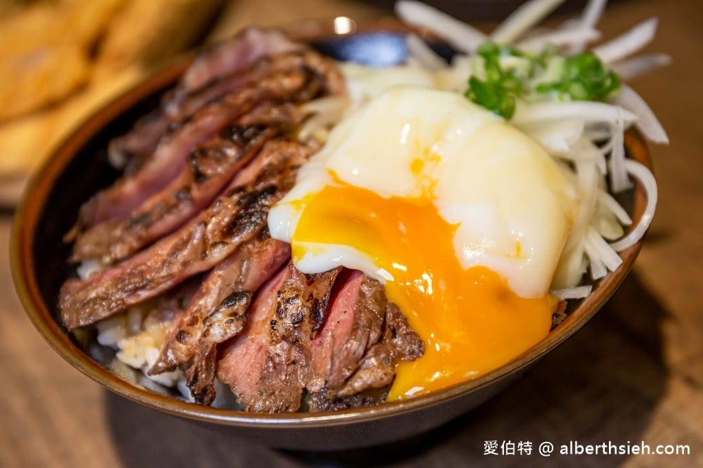 新北林口美食．川牛木石亭（平價燒肉丼飯份量足，雞白湯喝到飽，華科也可外送）