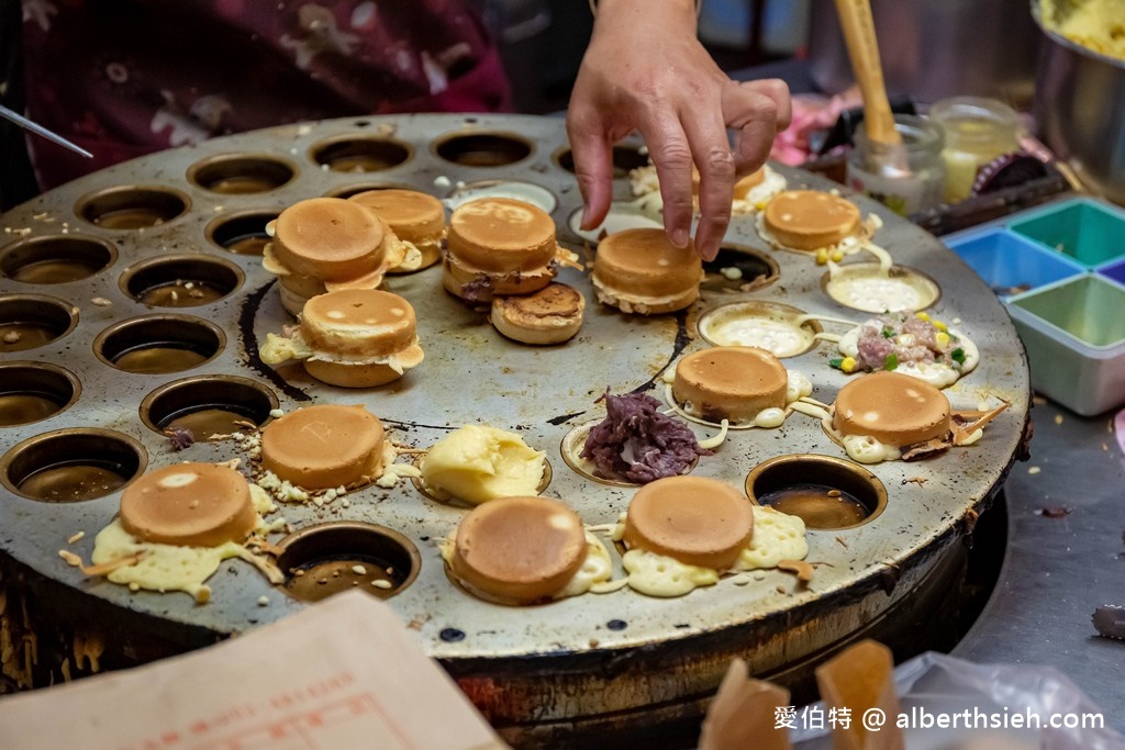 桃園楊梅埔心美食．金色大地紅豆餅（豬肉，紅豆，奶油都好吃，在地人從小吃到大的美味車輪餅） @愛伯特