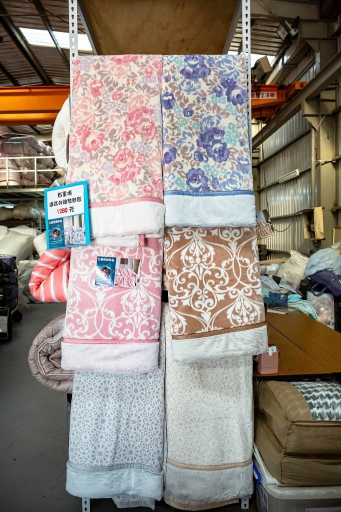 桃園觀音寢具特賣．JUNYA淳彌精品寢具（工廠直接廠拍價格破盤下殺！滿千現折百，天絲被必買！）
