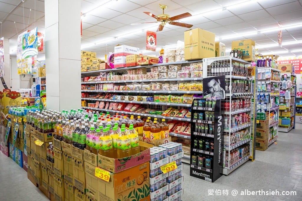 中聯百貨台中后里店（萊爾富包裹寄取跟繳費代收，國泰世華銀行ATM通通有）