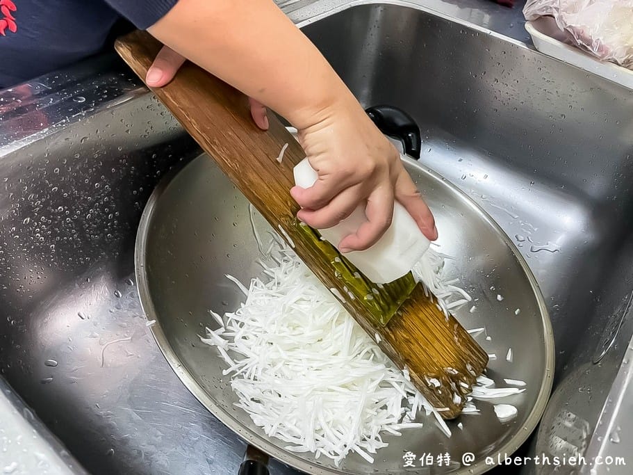 Aries食譜．傳統蘿蔔糕做法？（使用電鍋/鍋子自己製作超簡單）