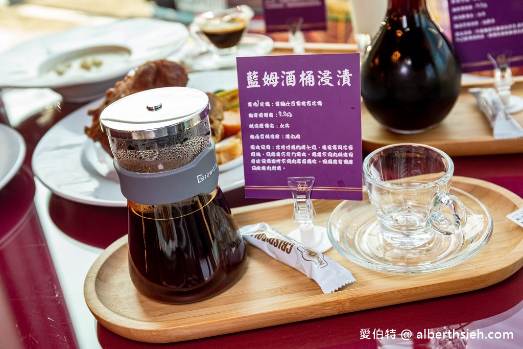 苗栗大湖景觀餐廳．伊果咖啡(EAGLE COFFEE)（紫色浪漫台三線上，還可賞美麗的鯉魚潭水庫） @愛伯特