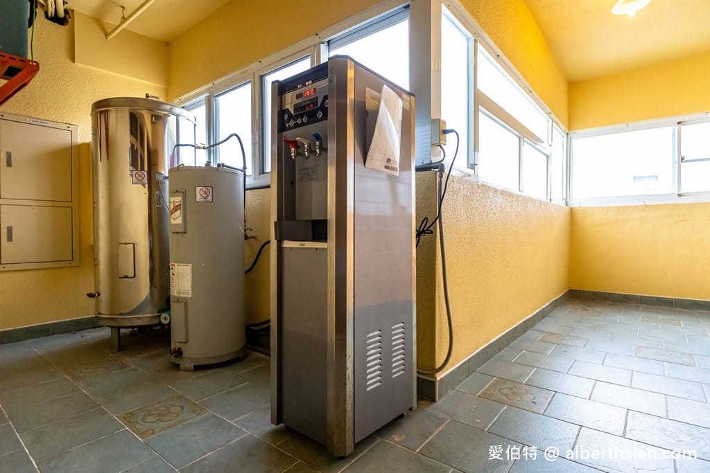 台東住宿推薦．翠安儂風旅（法式風格旅館，帶點年紀但床好睡，早餐麵包蛋糕好吃）