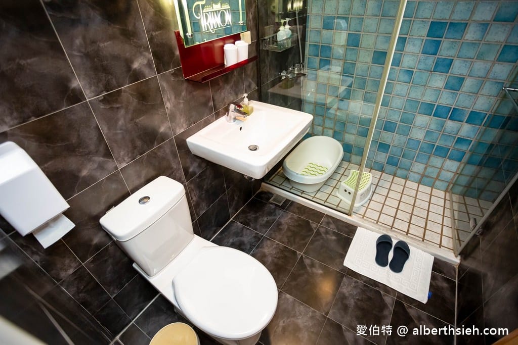 台東住宿推薦．翠安儂風旅（法式風格旅館，帶點年紀但床好睡，早餐麵包蛋糕好吃）