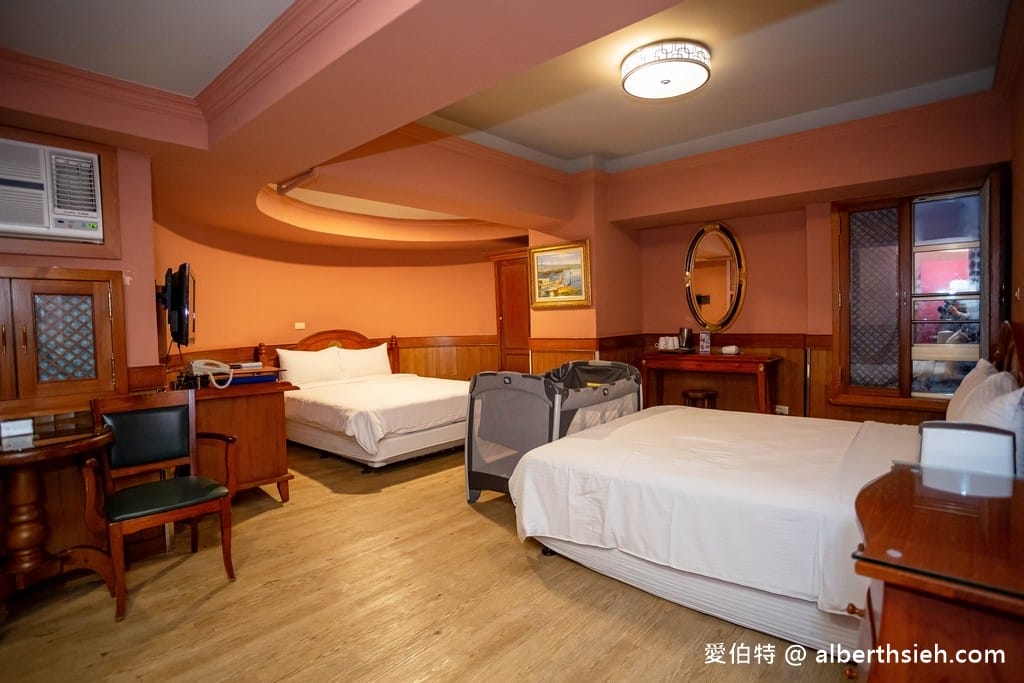 台東住宿推薦．翠安儂風旅（法式風格旅館，帶點年紀但床好睡，早餐麵包蛋糕好吃）