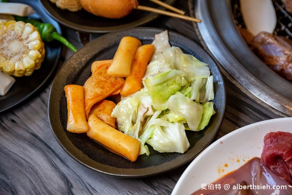 肉鮮生中壢吃到飽｜桃園韓式燒肉燒烤，369起自助吧熟食隨你吃