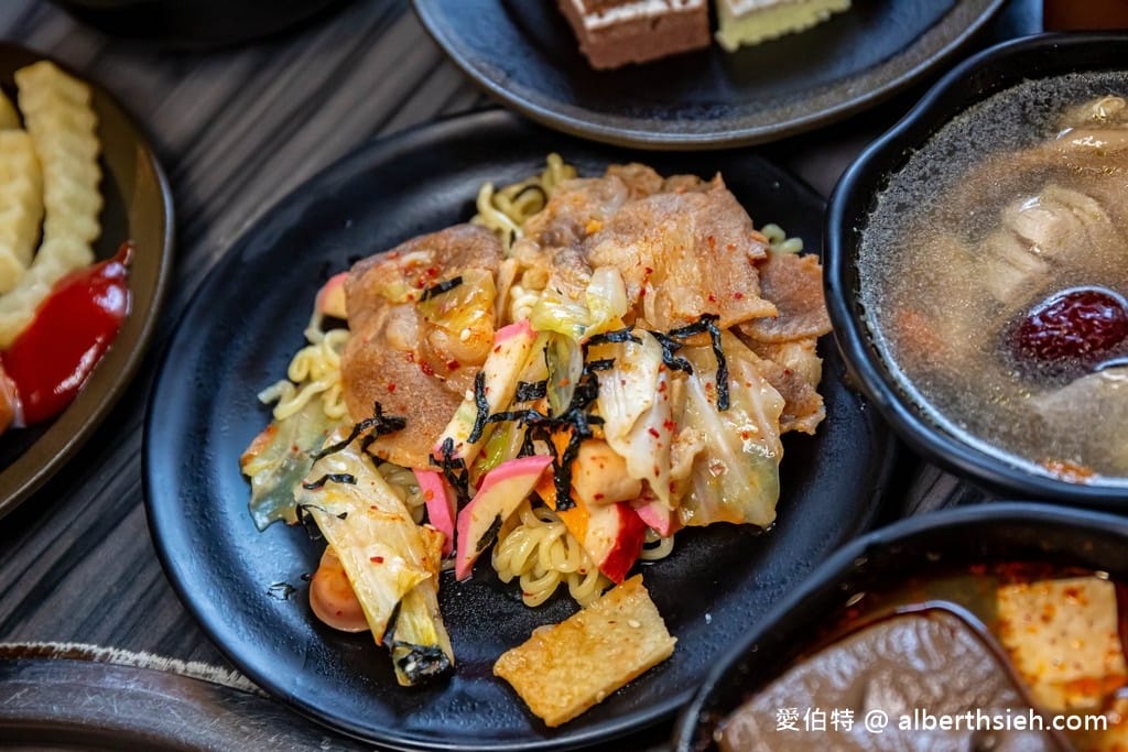 肉鮮生中壢吃到飽｜桃園韓式燒肉燒烤，369起自助吧熟食隨你吃
