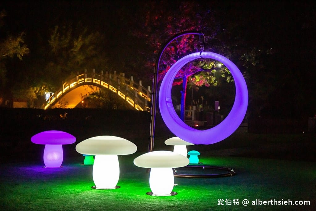 夜遊慈湖水岸光影季．桃園最新夜景景點（玫瑰花、黃金稻燈海、光雕秀等超美光影裝置隨你拍）
