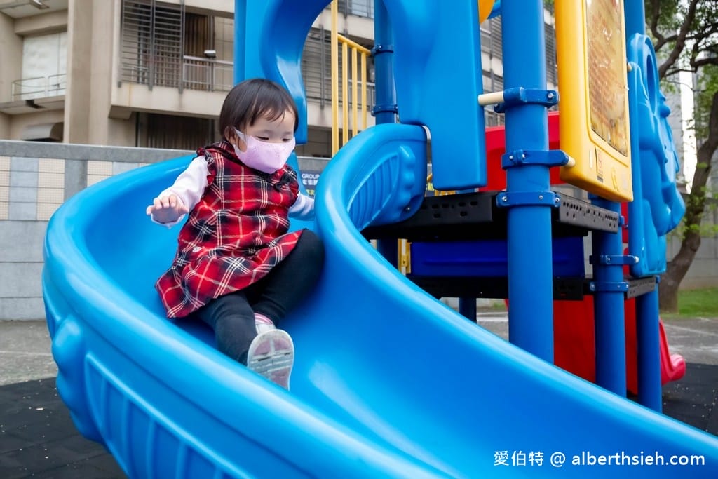 桃園中壢親子半日遊行程．元生公園＆星河親子公園（150米浪漫紫藤花棚隨你拍，三組大型遊具讓小朋友奔跑放電）￼